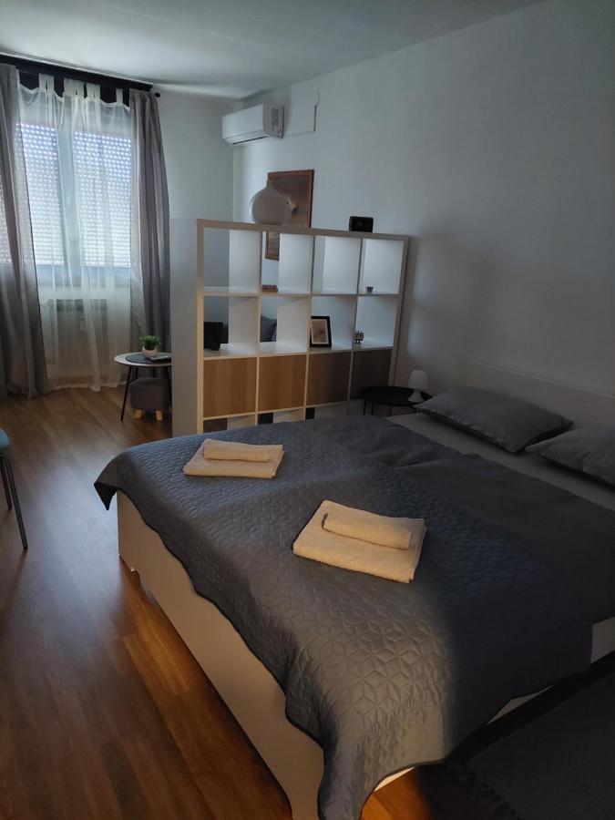 M&M Apartment Велика-Горица Экстерьер фото